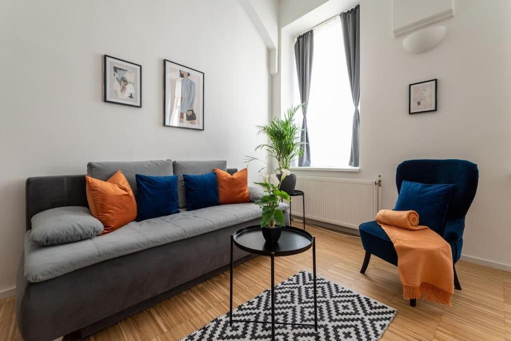 Pristine 1Br Steps From City By Hm ウィーン エクステリア 写真
